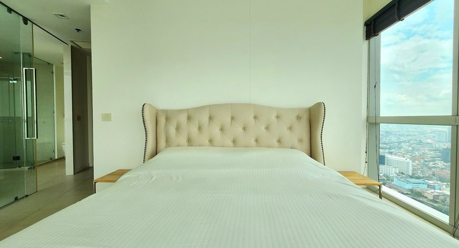 For sale 3 bedrooms condo in Sathon, Bangkok