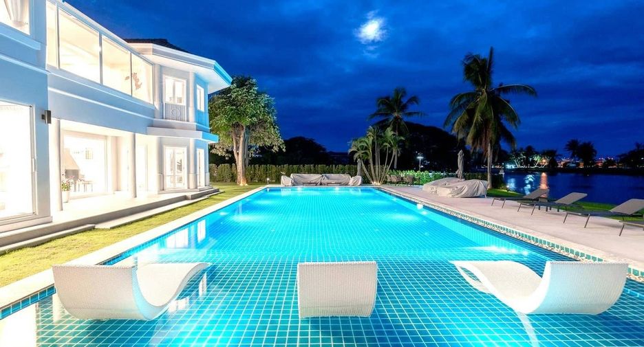 For sale 4 bed villa in Cha Am, Phetchaburi