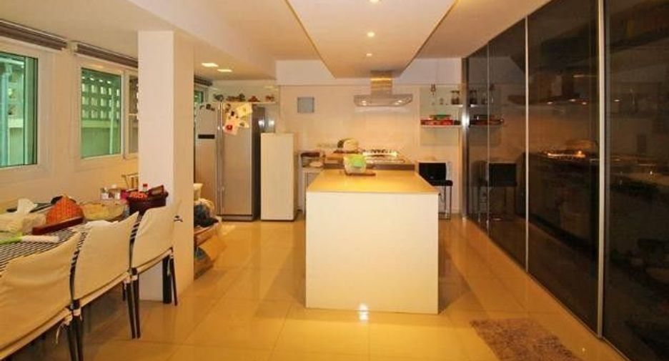 For sale 7 Beds house in Suan Luang, Bangkok