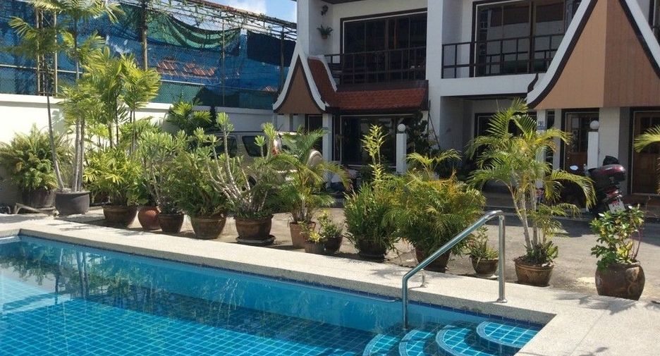 For sale 5 Beds townhouse in Pratumnak, Pattaya