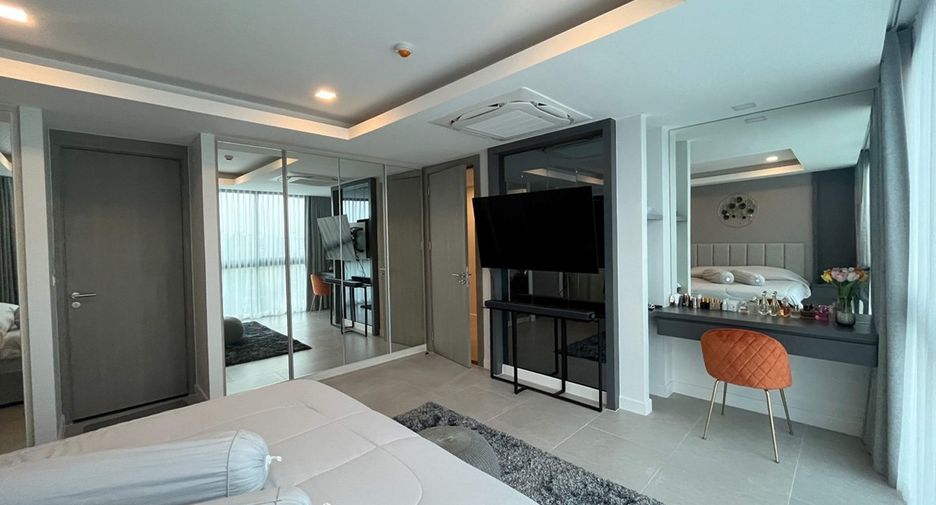 For sale 3 bedrooms condo in Bang Lamung, Chonburi