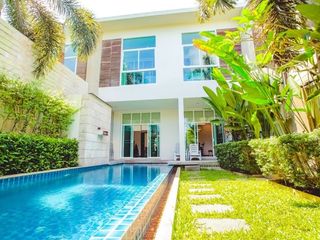 Reihenhaus zur Miete und zum Kauf mit 3 Zimmer in Mueang Phuket, Phuket