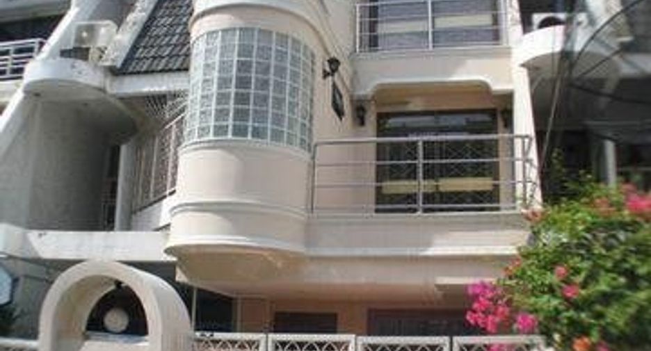 ขาย 4 เตียง บ้านเดี่ยว ใน คลองเตย, กรุงเทพฯ