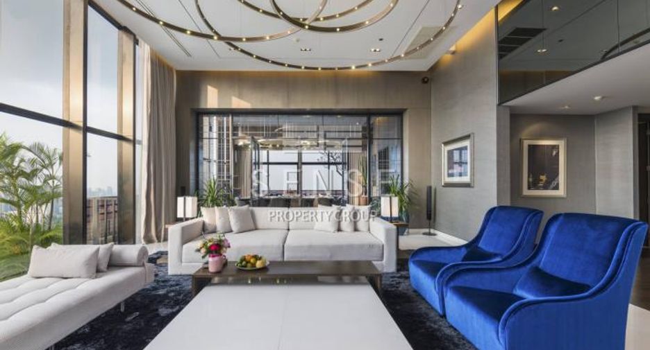 For rent 3 bedrooms condo in Khlong Toei, Bangkok