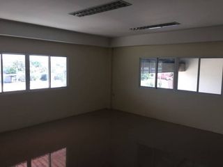 For sale warehouse in Mueang Samut Prakan, Samut Prakan