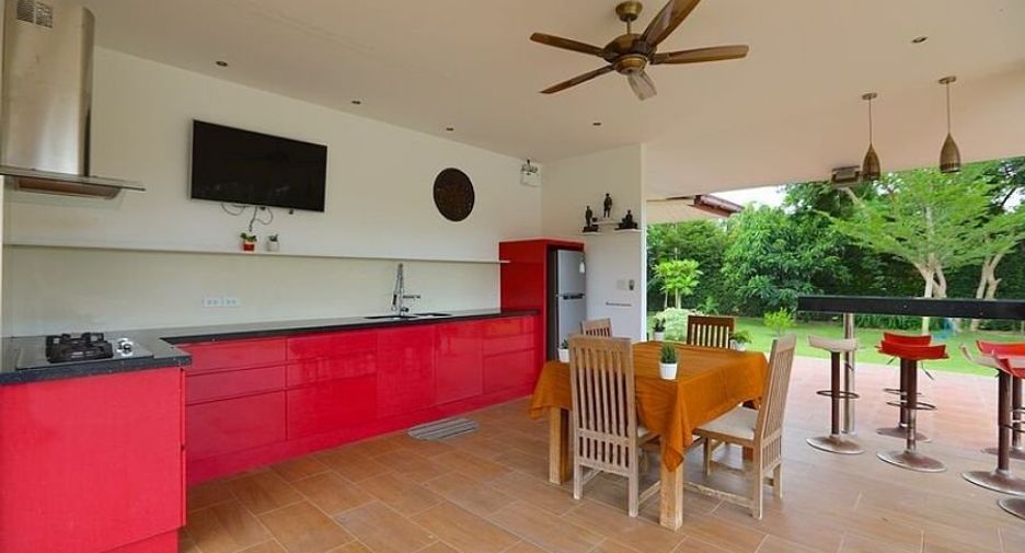 For sale 6 bedrooms house in Bang Lamung, Chonburi