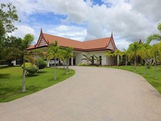For sale 6 bedrooms house in Bang Lamung, Chonburi