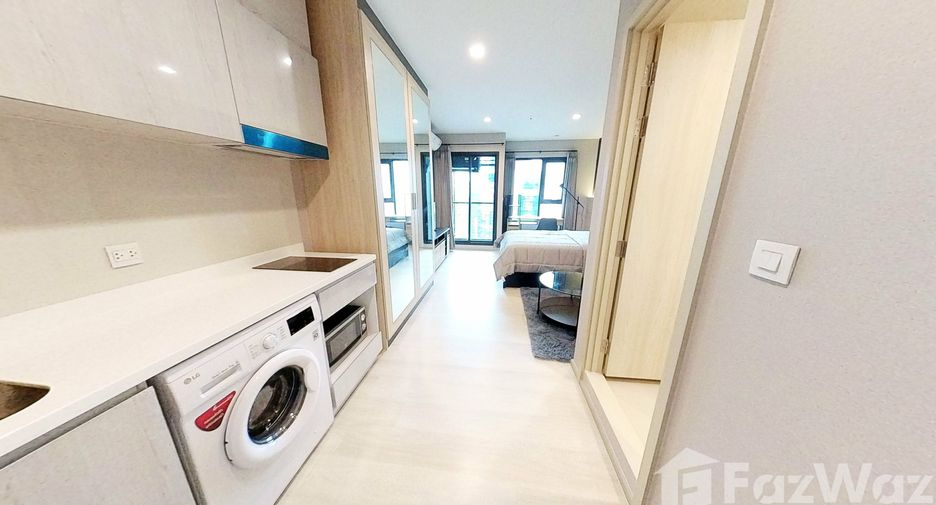 For sale studio condo in Pathum Wan, Bangkok