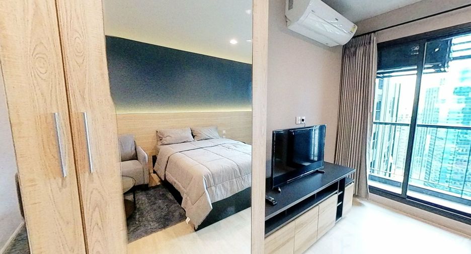 For sale studio condo in Pathum Wan, Bangkok