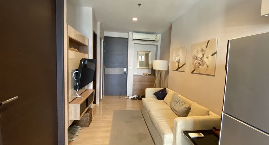 For sale 1 Beds condo in Sathon, Bangkok