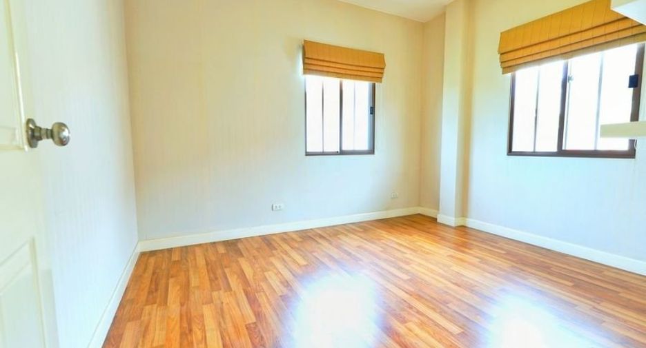 For sale 3 bedrooms house in Bang Bua Thong, Nonthaburi