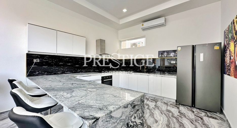 For rent and for sale 6 bedrooms house in Bang Lamung, Chonburi