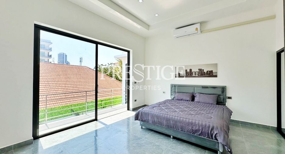 For rent and for sale 6 bedrooms house in Bang Lamung, Chonburi