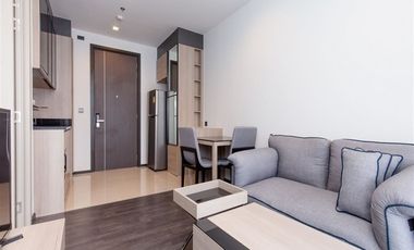 For rent 2 bed condo in Huai Khwang, Bangkok