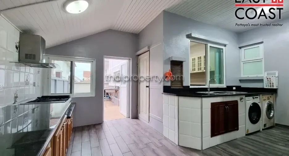 À vendre 5 chambres maison à Bang Lamung, Chonburi