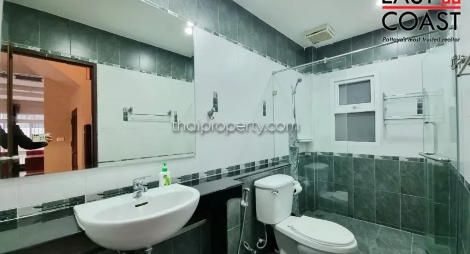 À vendre 5 chambres maison à Bang Lamung, Chonburi