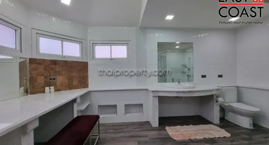 À vendre 5 chambres maison à Bang Lamung, Chonburi