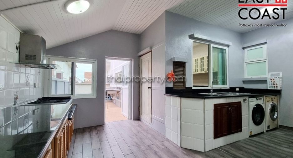 Casa en venta de 5 habitaciones en Bang Lamung, Chonburi