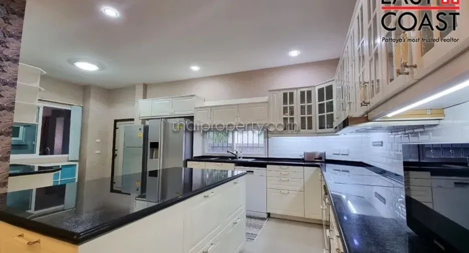 À vendre 5 chambres maison à Bang Lamung, Chonburi
