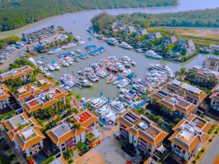 For sale 4 ベッドルーム townhouse in Mueang Phuket, Phuket
