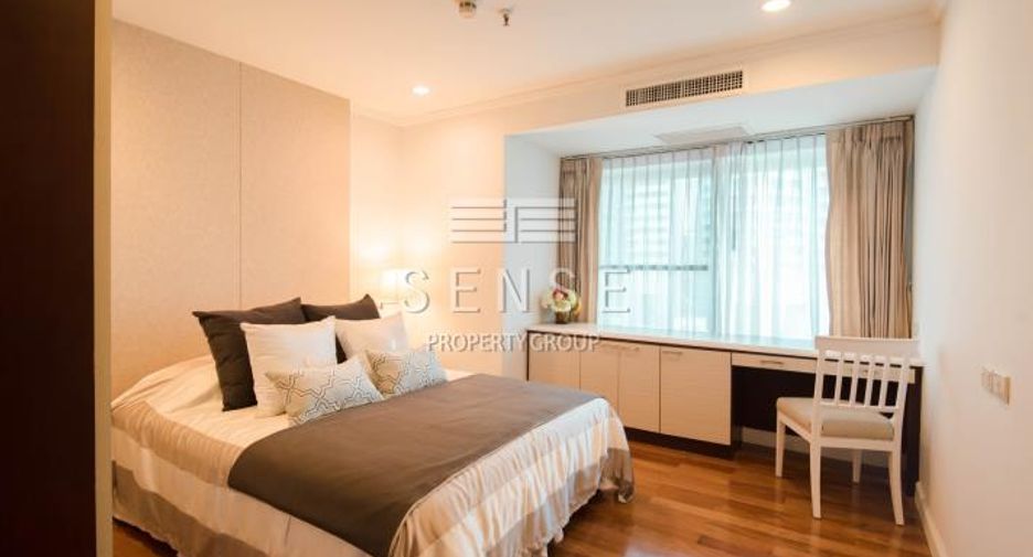 For rent 4 bedrooms condo in Khlong Toei, Bangkok