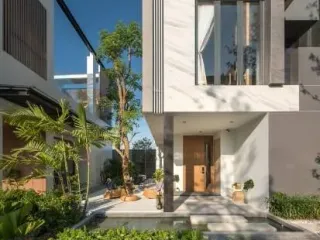 For sale 3 Beds house in Phra Khanong, Bangkok