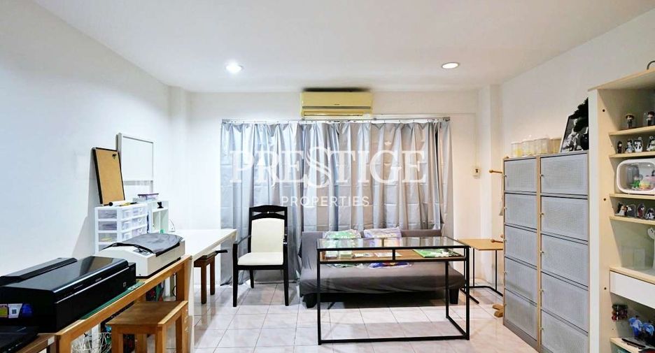 For sale 3 bedrooms retail Space in Bang Lamung, Chonburi
