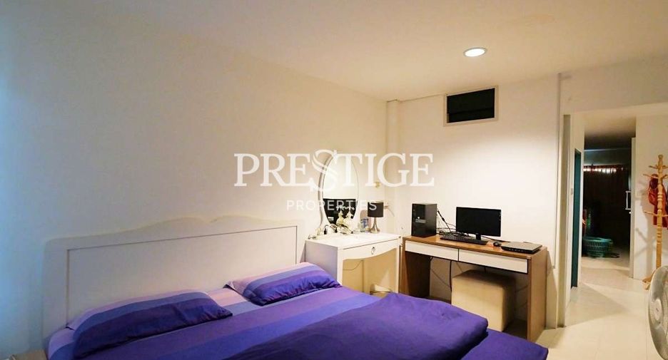 For sale 3 bedrooms retail Space in Bang Lamung, Chonburi