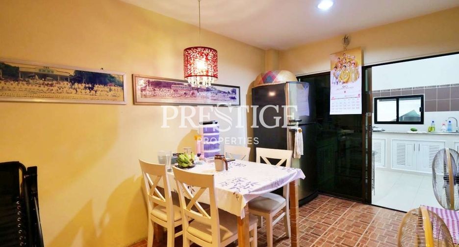 For sale 3 bedrooms retail Space in Bang Lamung, Chonburi