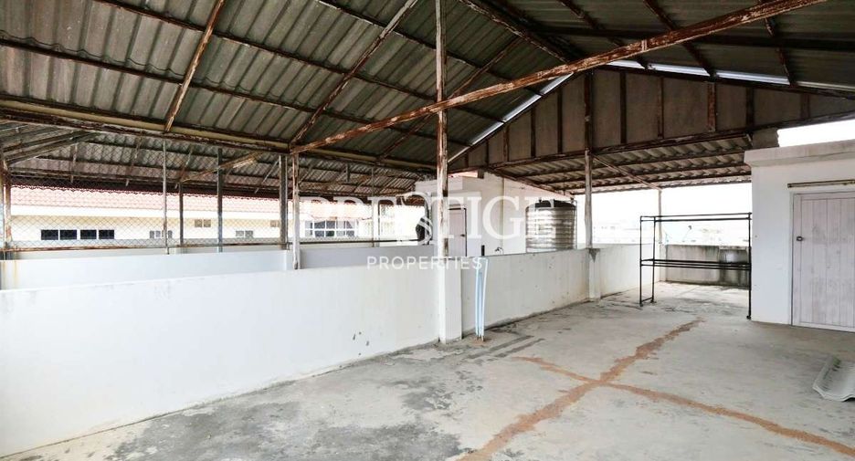For sale 3 bedrooms retail Space in Bang Lamung, Chonburi
