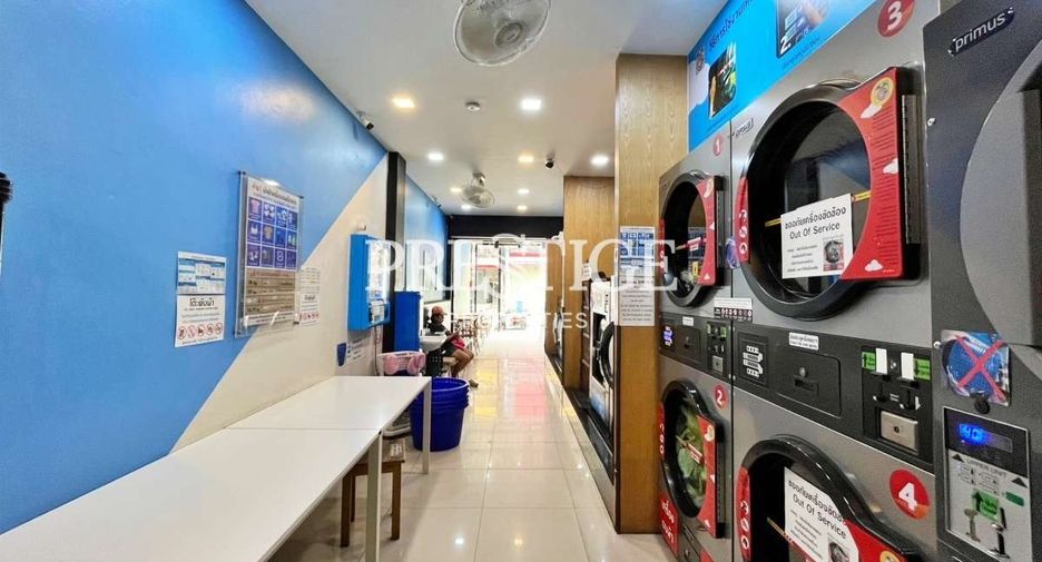 For sale 3 bedrooms retail Space in Bang Lamung, Chonburi