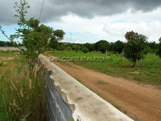 出售 土地 在 Bang Lamung, Chon Buri