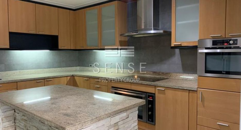 For rent 3 bed condo in Watthana, Bangkok