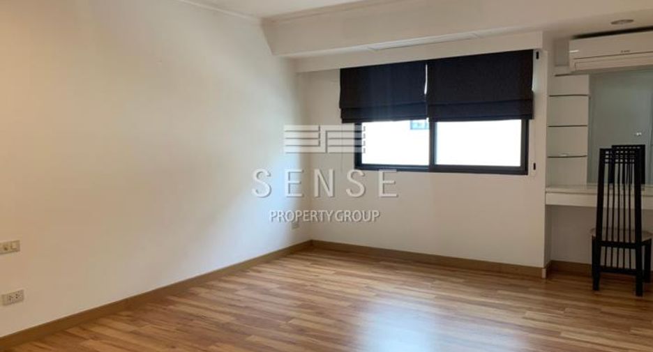 For rent 3 bed condo in Watthana, Bangkok