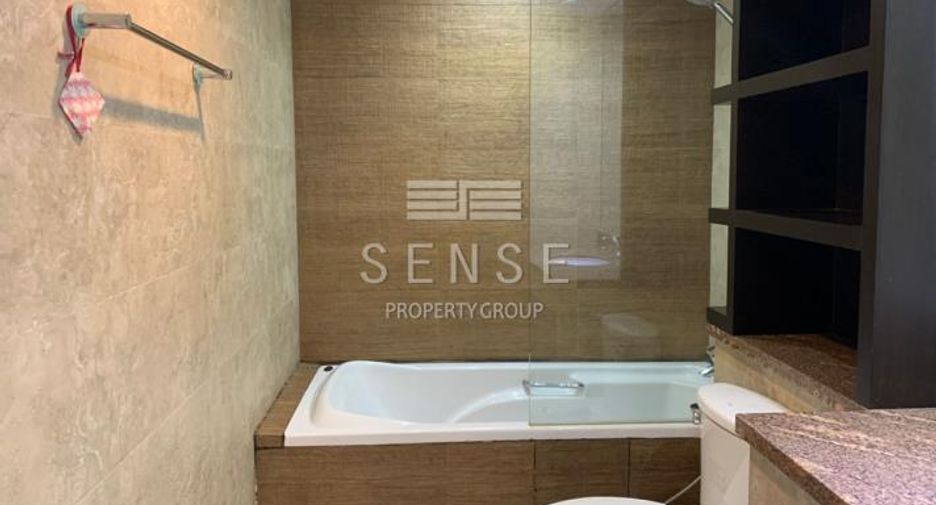 For rent 3 bed condo in Watthana, Bangkok