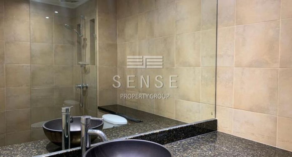 For rent 3 bed condo in Watthana, Bangkok