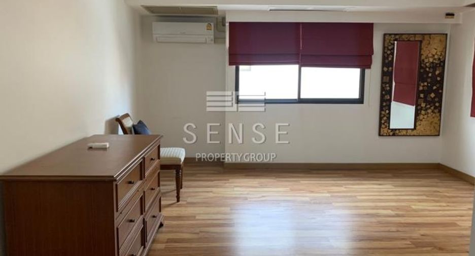 For rent 3 bed condo in Watthana, Bangkok