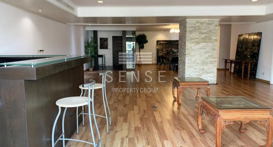 For rent 3 bed condo in Watthana, Bangkok