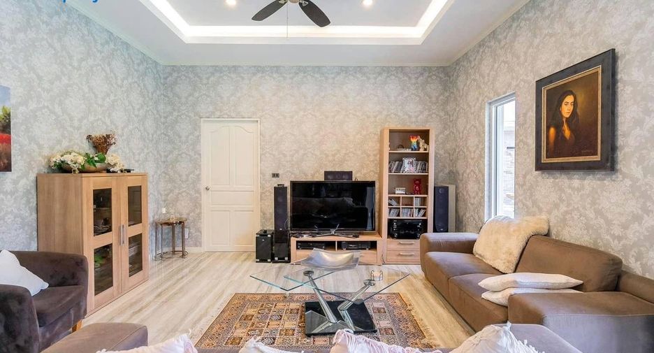 For sale 4 bed villa in Hua Hin, Prachuap Khiri Khan