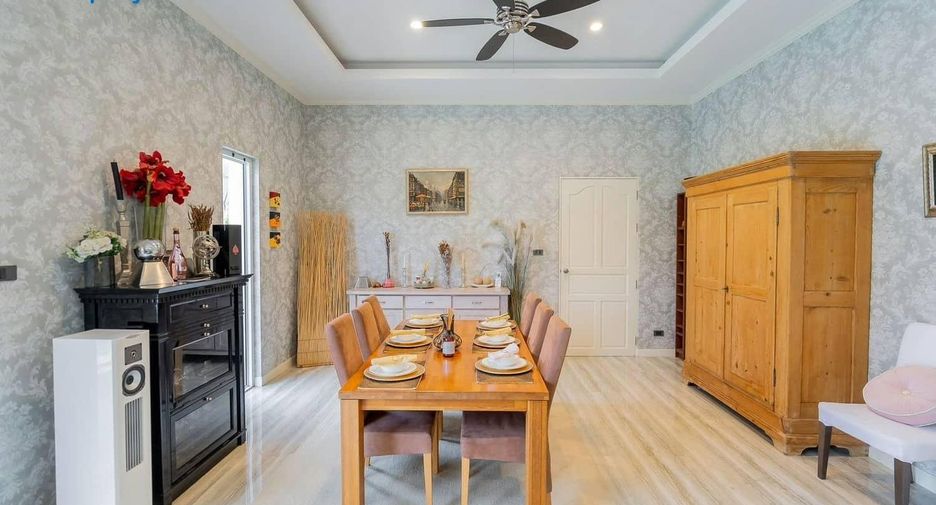 For sale 4 bed villa in Hua Hin, Prachuap Khiri Khan