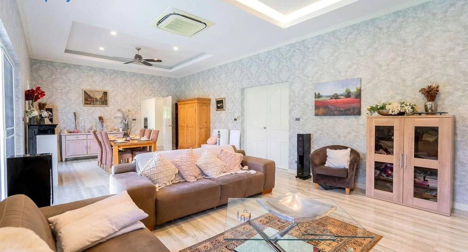 For sale 4 bed villa in Hua Hin, Prachuap Khiri Khan