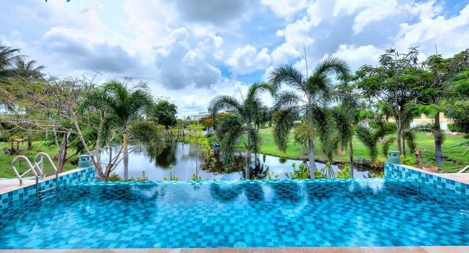 For sale 4 bed villa in Hua Hin, Prachuap Khiri Khan