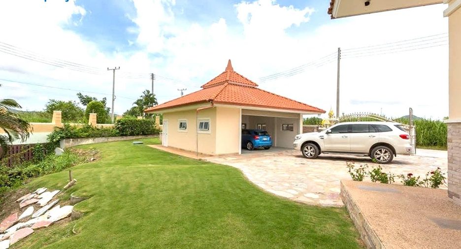 For sale 4 bed villa in Hua Hin, Prachuap Khiri Khan