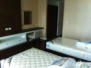 For rent 3 bed condo in Pathum Wan, Bangkok