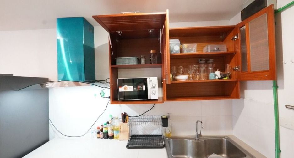 For sale studio condo in Khlong Toei, Bangkok