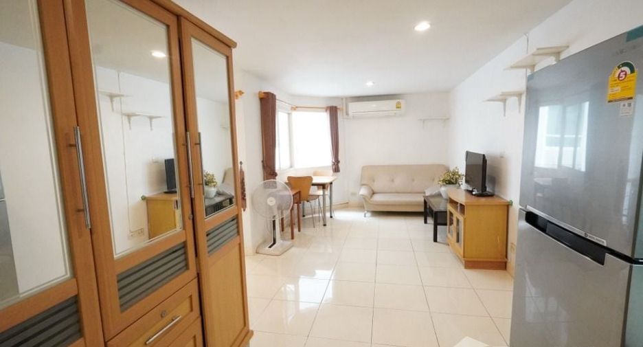 For sale studio condo in Khlong Toei, Bangkok