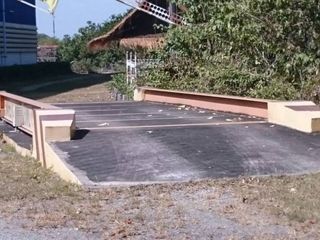 Local comercial en venta en Phan Thong, Chonburi