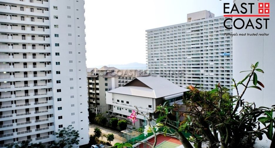 For sale 3 bedrooms condo in Pratumnak, Pattaya