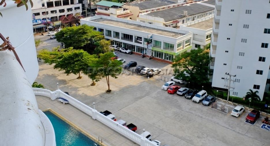 For sale 3 bedrooms condo in Pratumnak, Pattaya