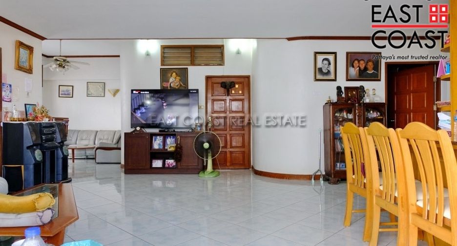 For sale 3 bedrooms condo in Pratumnak, Pattaya